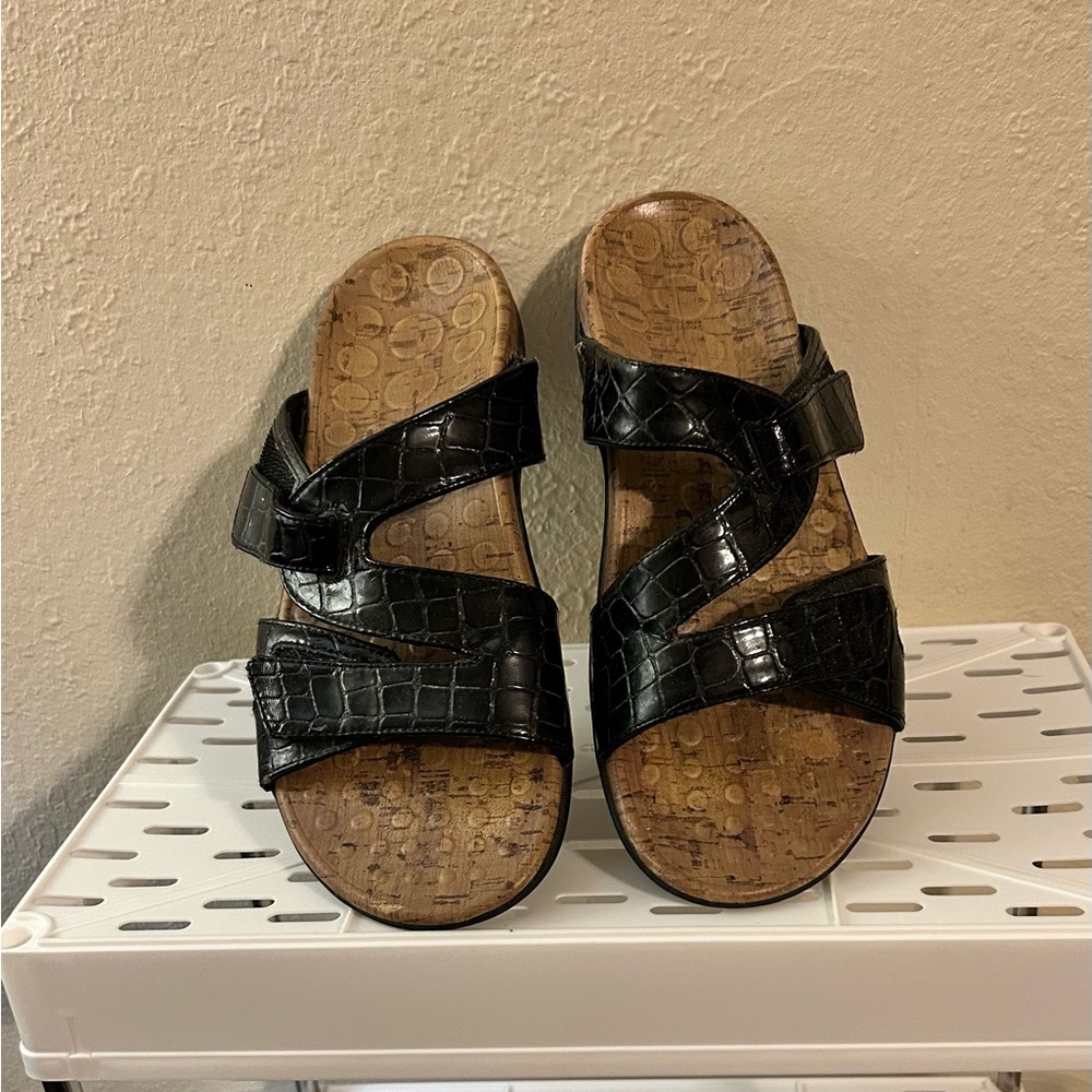 Orthoheel (now Vionics) Black Croc-Embossed Women's Sandals